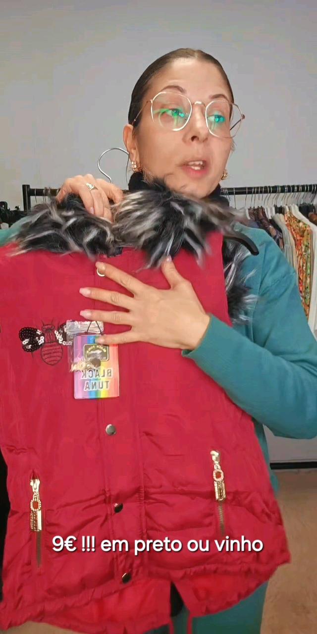 1069 COLETE COM CAPUZ MENINA