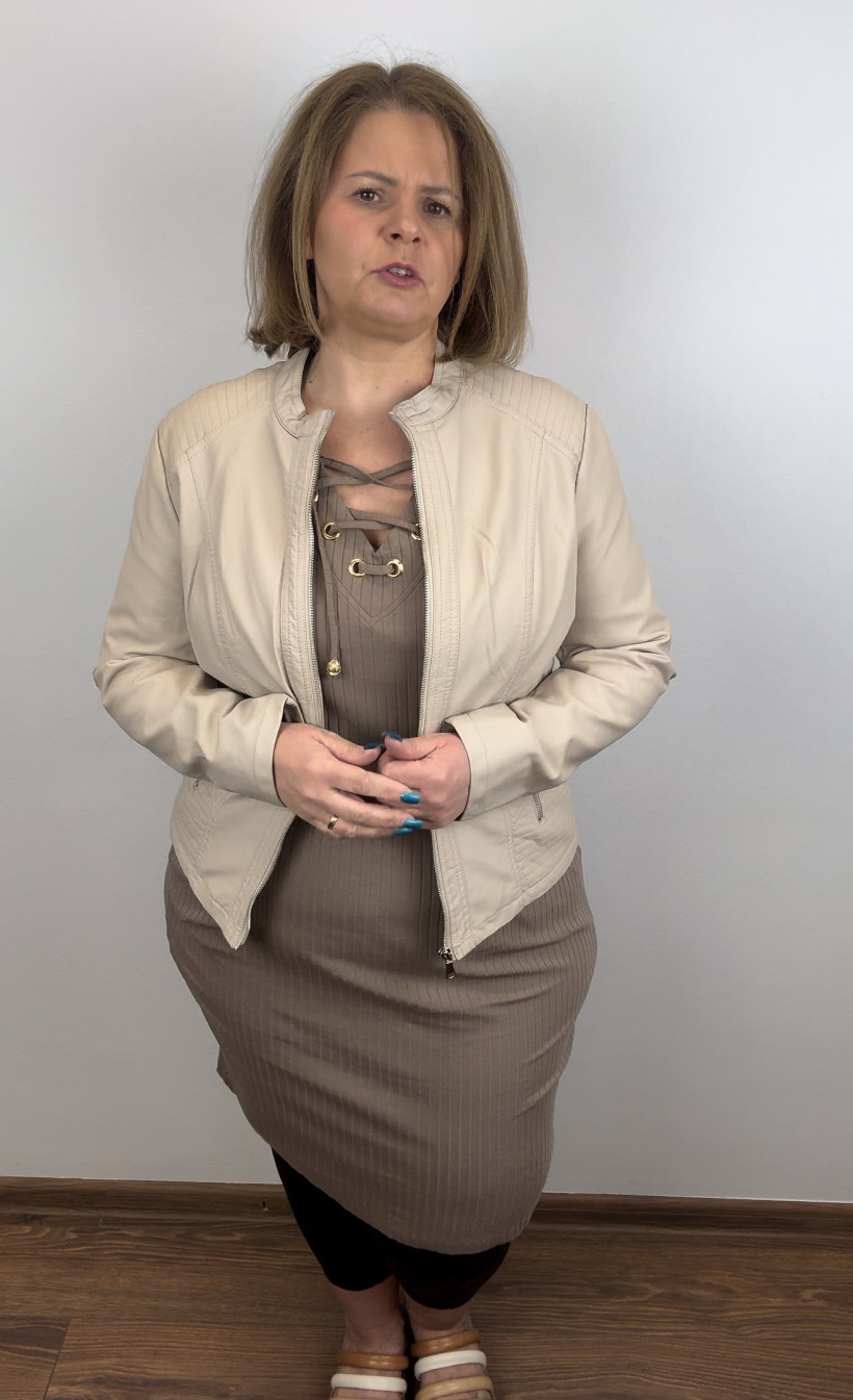 Kurtka jednokolorowa / ecoskórka niska stójka MissSofty A1M -beż 52