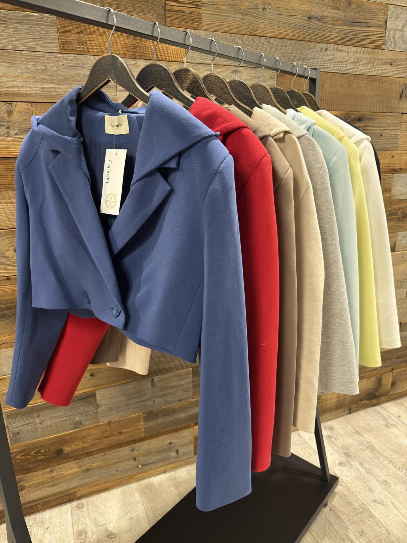 By o la la..! krótka marynarka z odpinanym kapturem