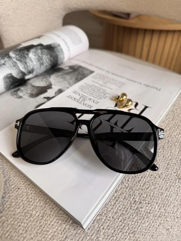 E! OKULARY BLACK
