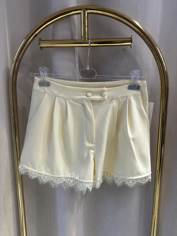 NC SPODENKI MATERIAŁOWE ŻÓŁTE KORONKA