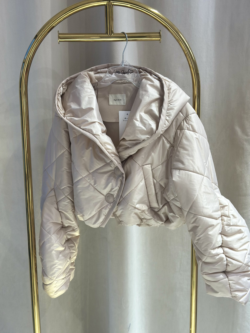 BY O LA LA KURTKA PIKOWANA KRÓTKA Z KAPTUREM BEŻ