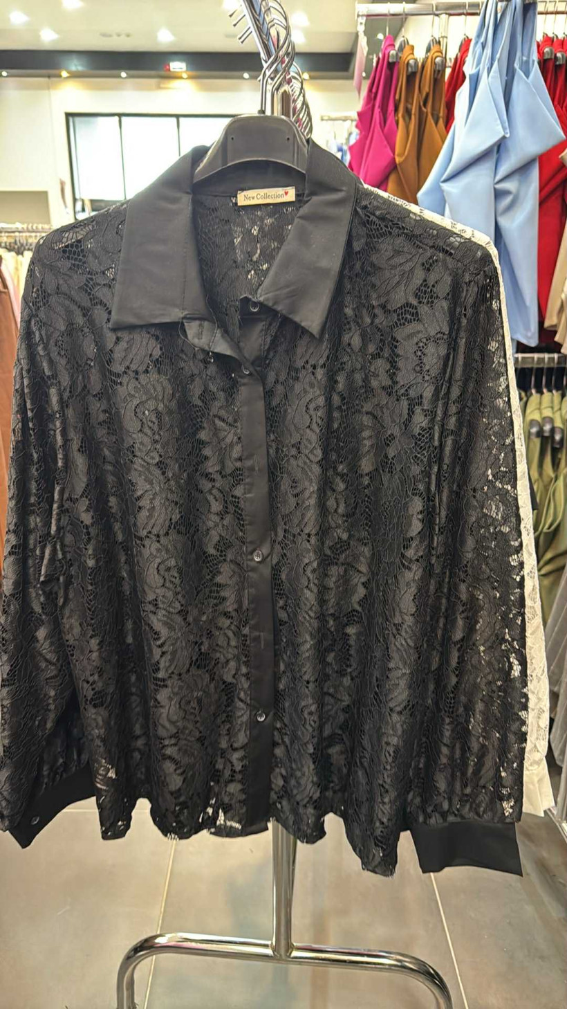 Italia nr 8 - Koszula jednokolorowa koronkowa Wł.260099 - czarny