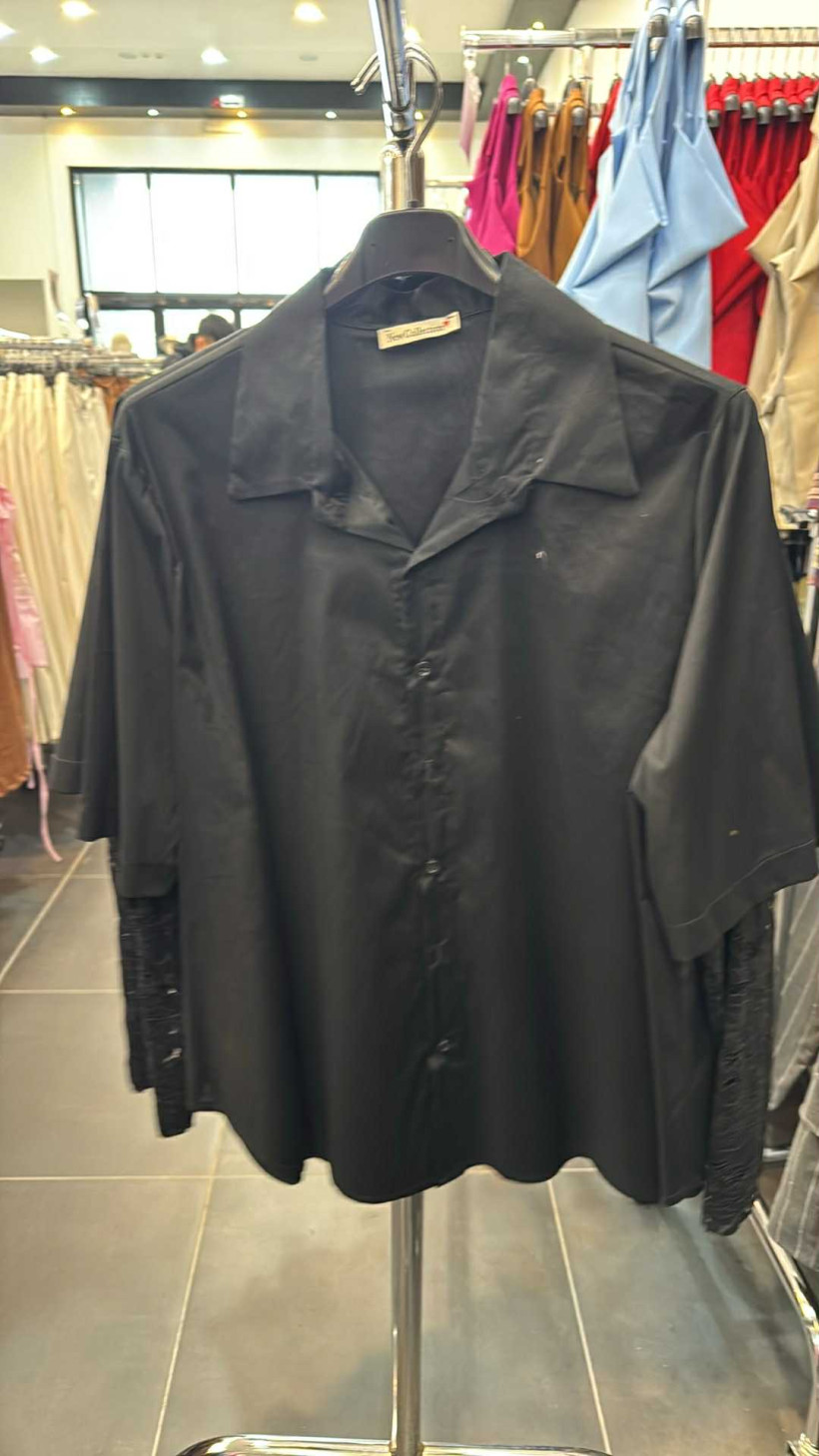 Italia nr 8 - Koszula jednokolorowa - koronkowe rekawy Wł.260109 / 200109 - czarny