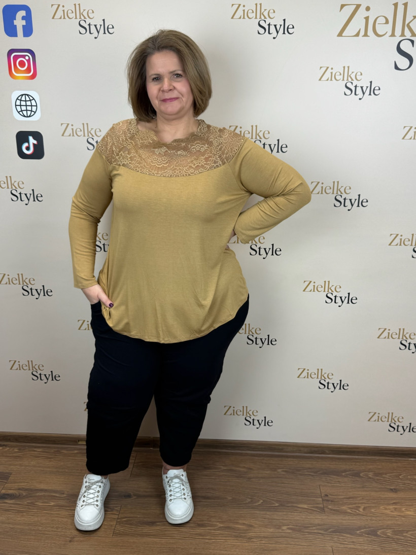 Italia nr 8 - Bluzka / tunika jednokolorowa z koronką - 28212 - toffi