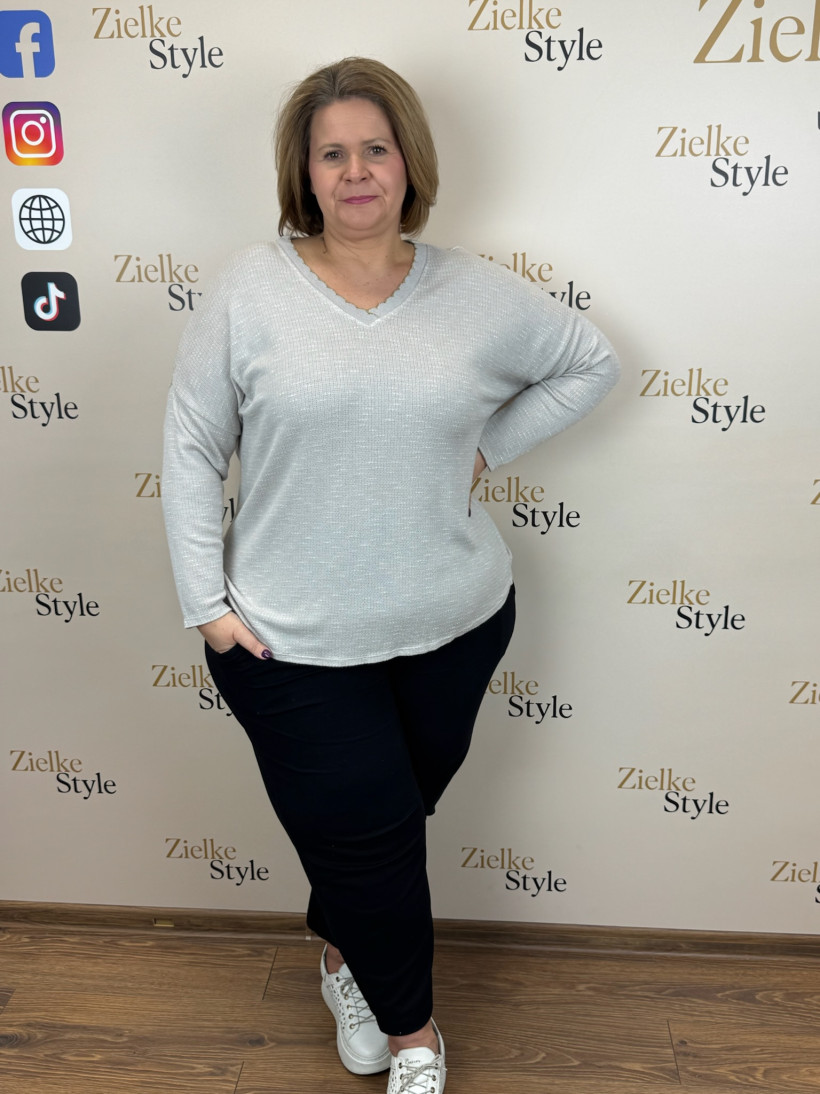 Italia nr 8 - Sweter jednokolorowy w szpic, złota obramówka - 28319 - beż