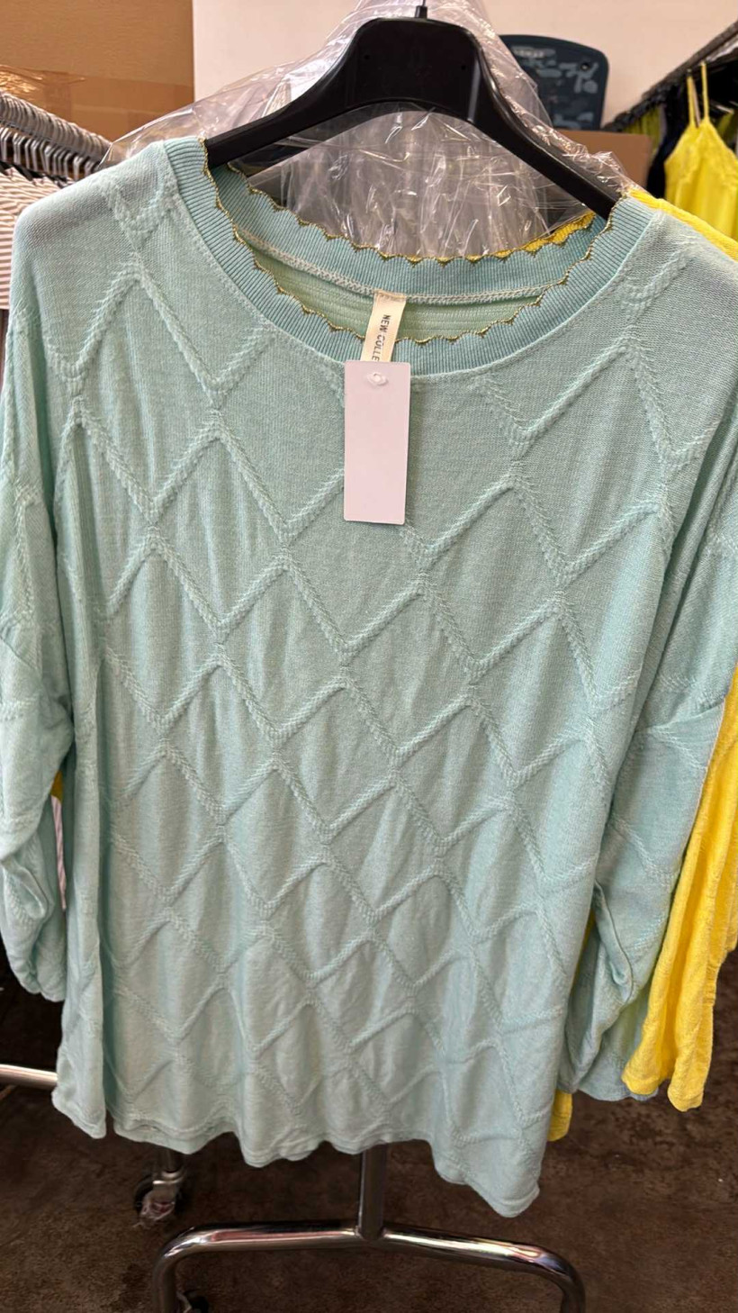 Italia nr 8 - Sweter jednokolorowy, wzór romby - 28318 - mięta