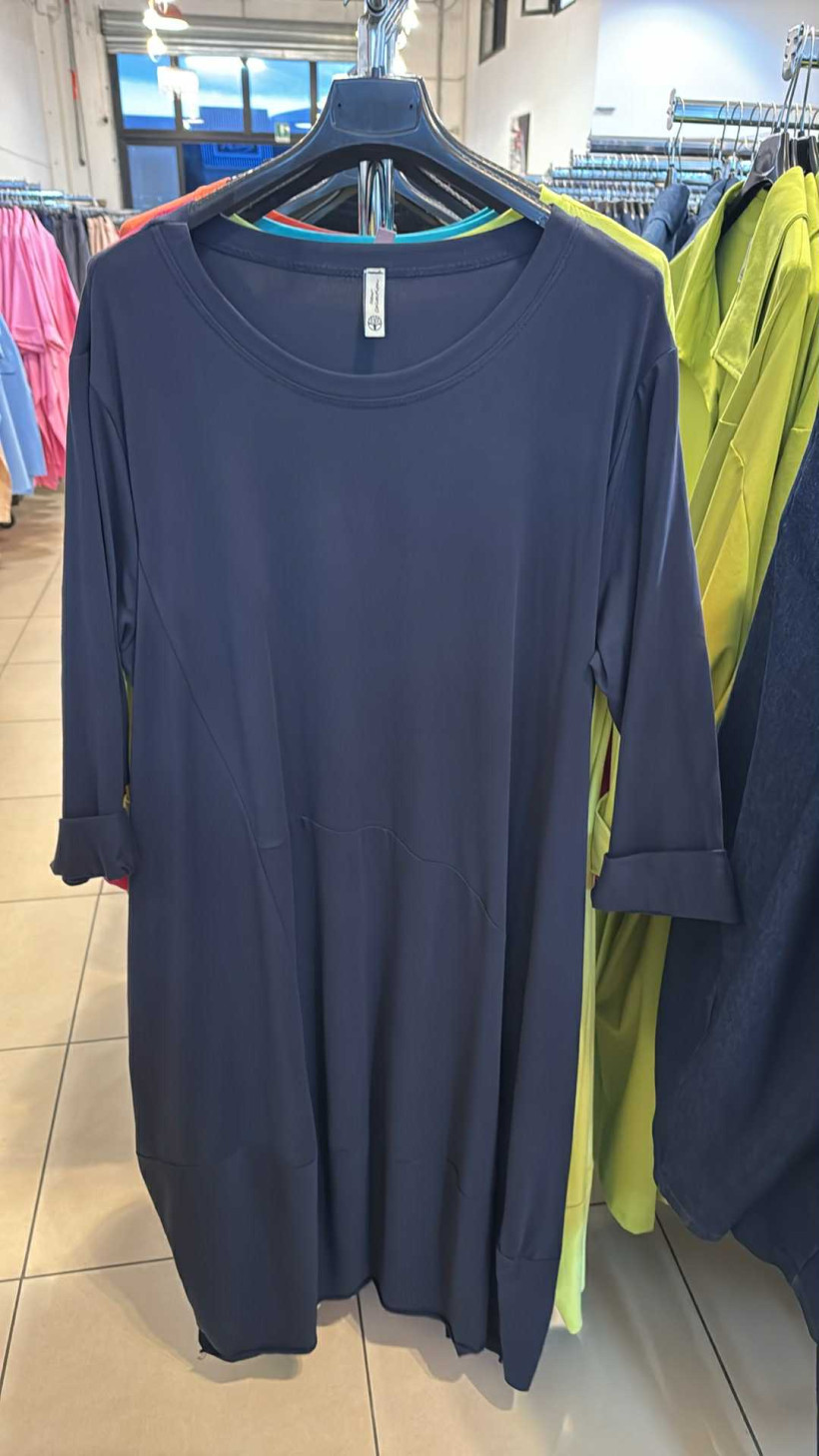 Italia nr 8 - Sukienka jednokolorowa - bombka Wł.25286 - granat