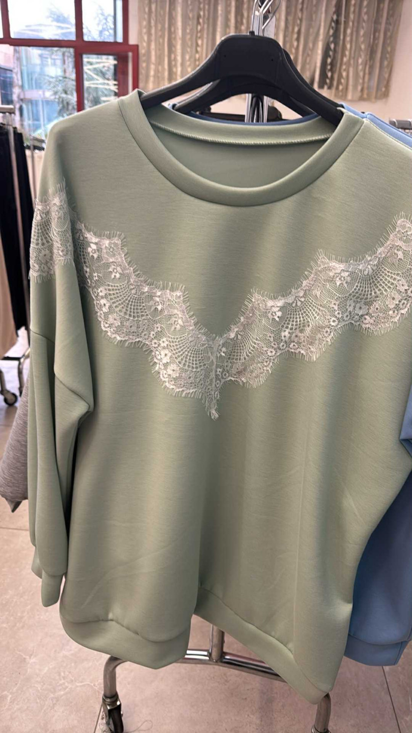 Italia nr.8 - Bluza jednokolorowa z pianki z koronką - 5655 - mięta 