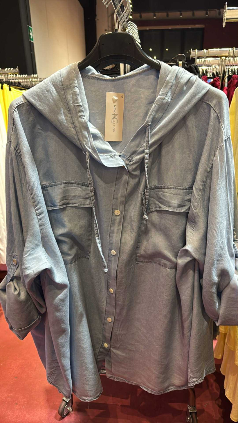 Italia nr.8 - Koszula jeansowa rozpinana z kapturem - 661458