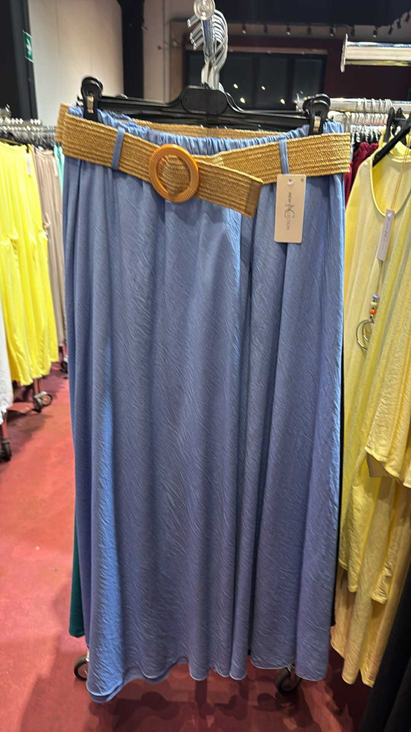 Italia nr.8 - Spódnica jednokolorowa z paskiem - 660941 - niebieska 