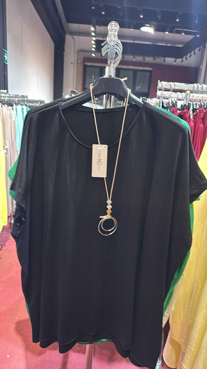 Italia nr.8 - Tunika jednokolorowa z naszyjnikiem - 2237 - czarna