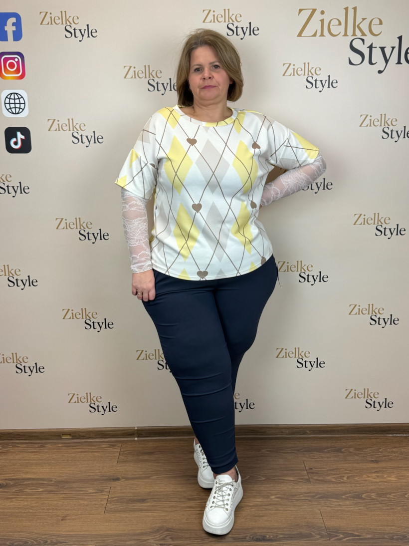 Italia nr.8 - Bluzka z koronkowymi rękawami, wzór romby z serduszkiem - 0084 - żółta