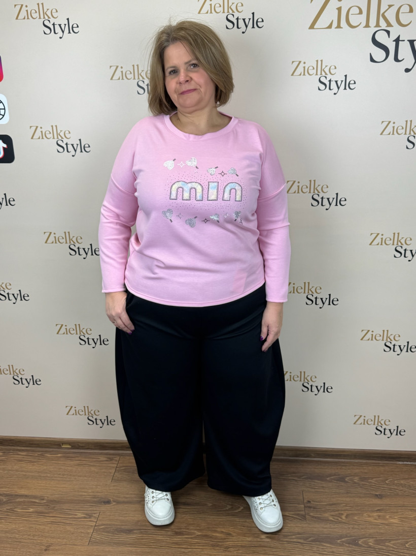 Italia nr.8 - Bluzka jednokolorowa piankowa - aplikacja MIN i serduszka Wł.0351 -  różowy