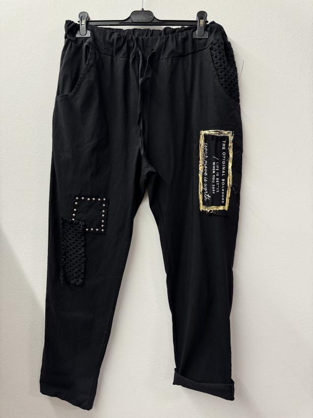 Italia nr.8 - Spodnie jednokolorowe - ażurowa aplikacja i napis Wł.26838 - czarny