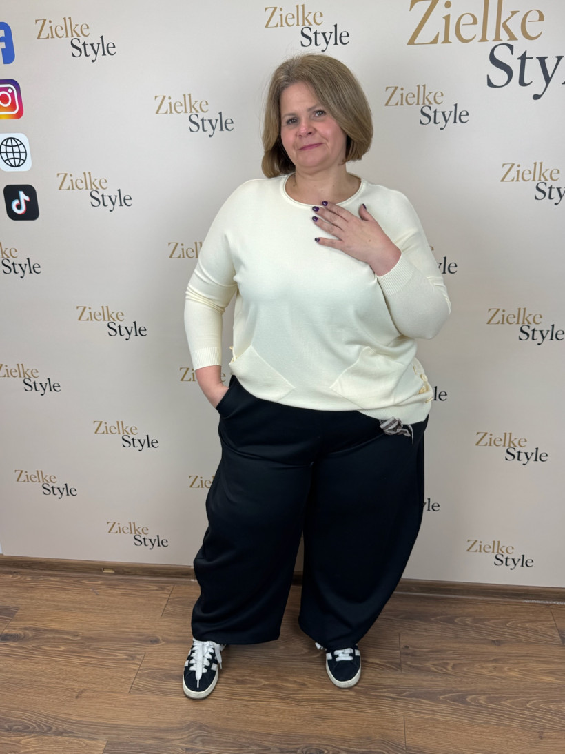 Italia nr 8 - Sweter jednokolorowy z guziczkami po bokach , dwie kieszonki - 1009 - żółty