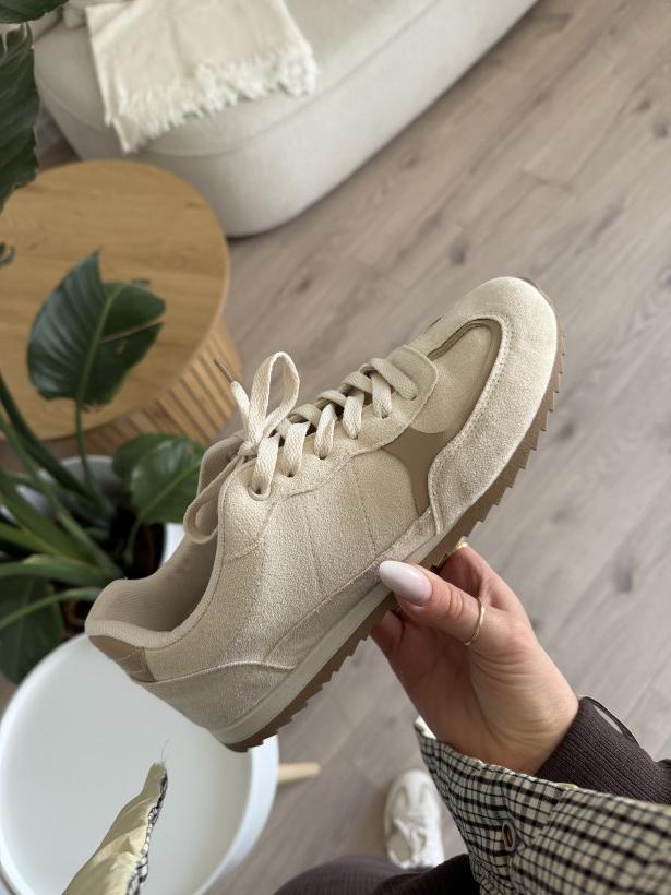 SNAKERSY 9050