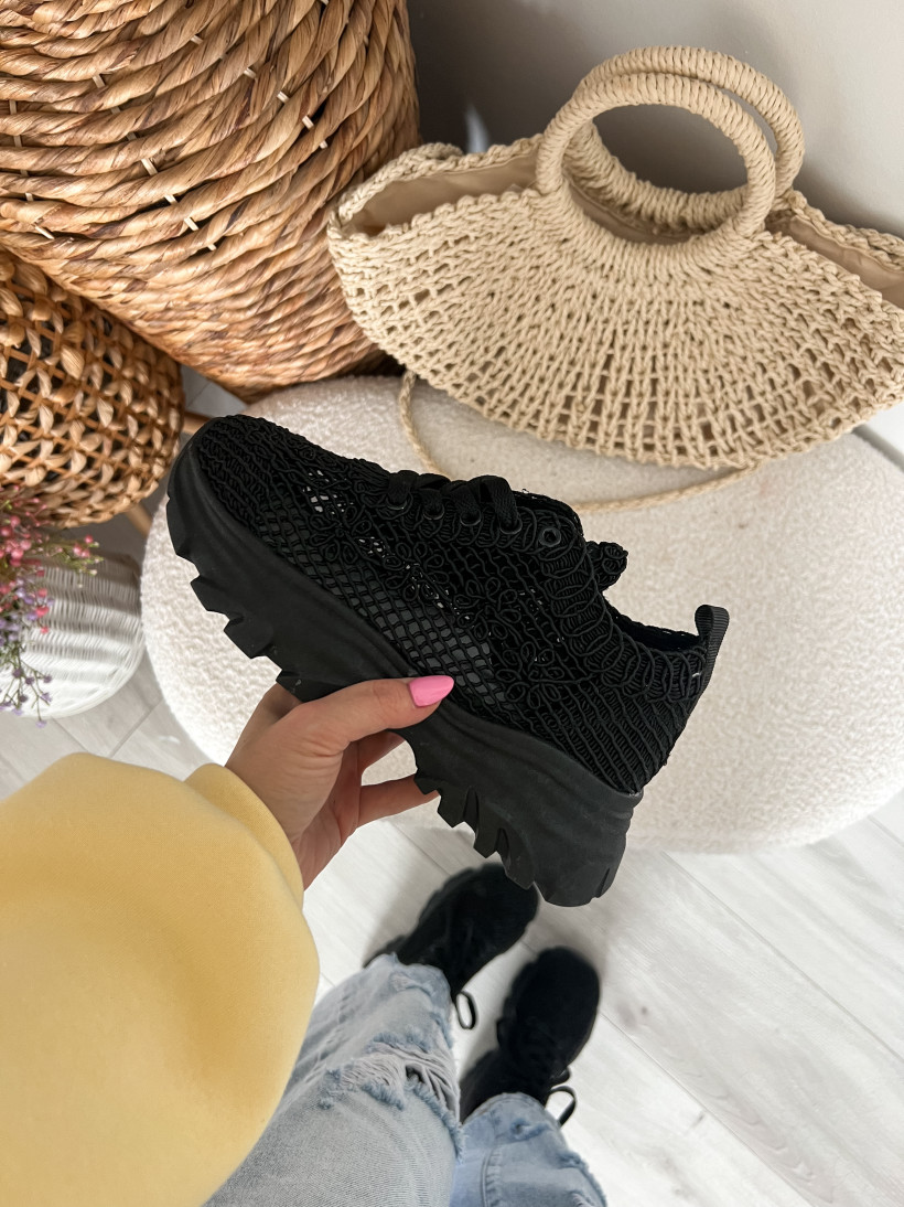 Czarne sneakersy ażurowe SF-69