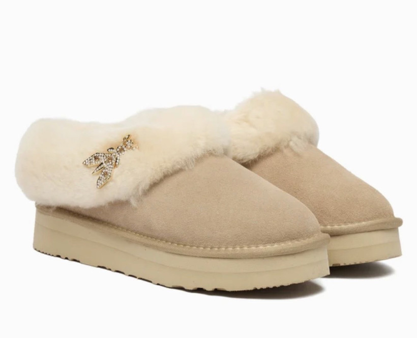 Buty Patrizia Pepe futerko beżowe