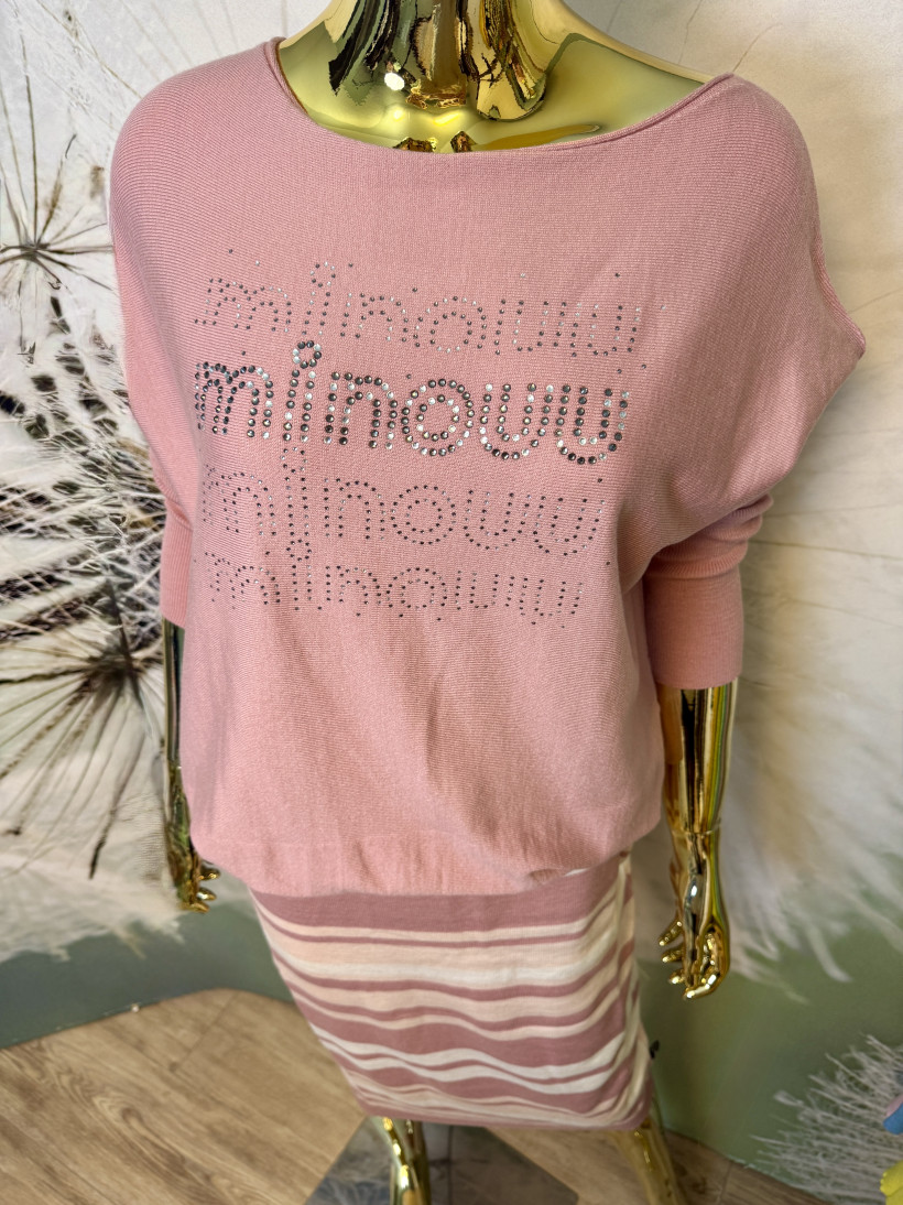 Sweterek z dekoltem w łódkę cyrkonie Minouu