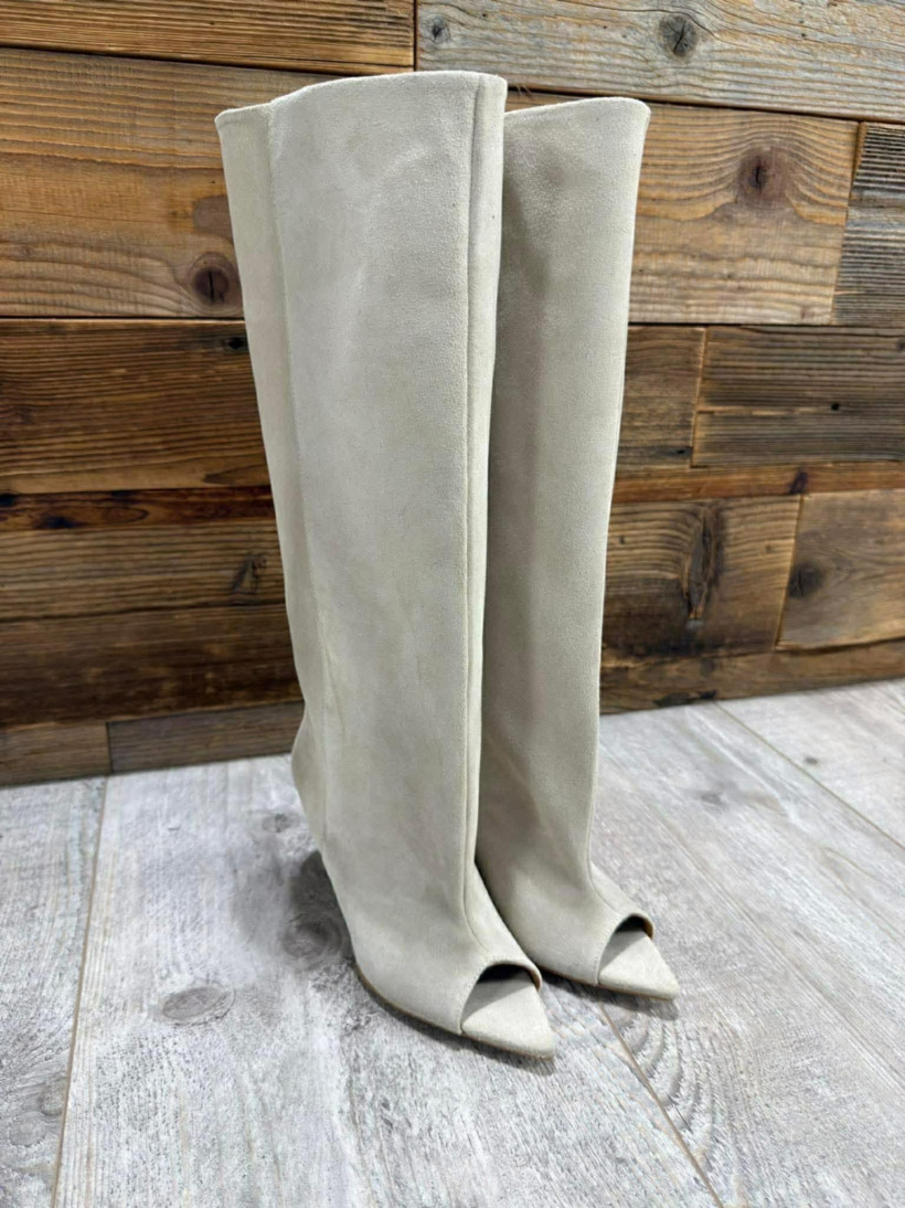 By o la la..! zamszowe kozaki z odkrytymi palcami