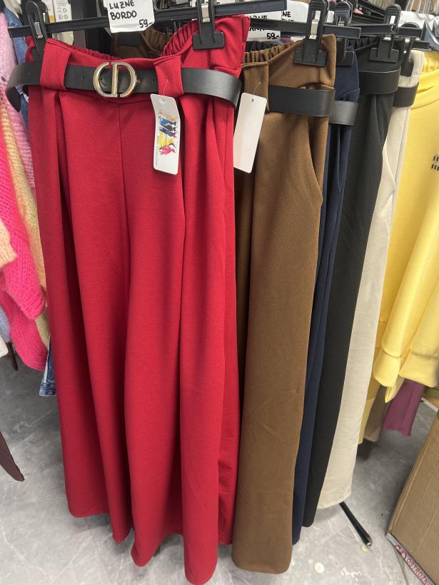 LUŹNE - szerokie spodnie materiałowe z paskiem, różne kolory KOMNATA