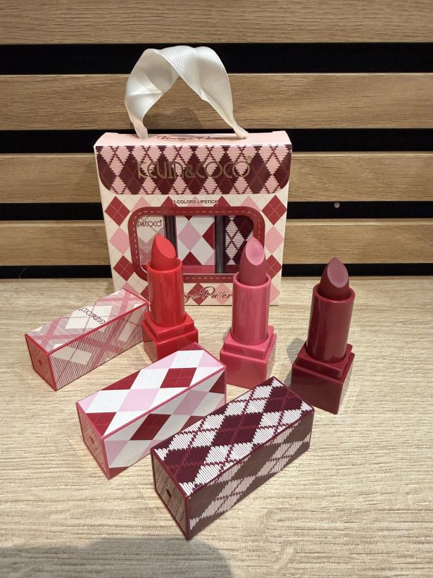 Coffret rouge a lèvre