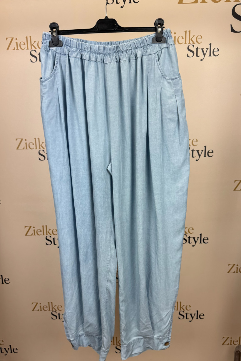 Italia nr 8 - Spodnie jeansowe z mankietem na dole na guzik - 661447 - jasne