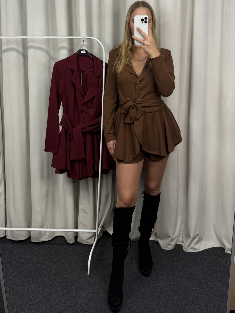 Kombinezon z wiązaniem