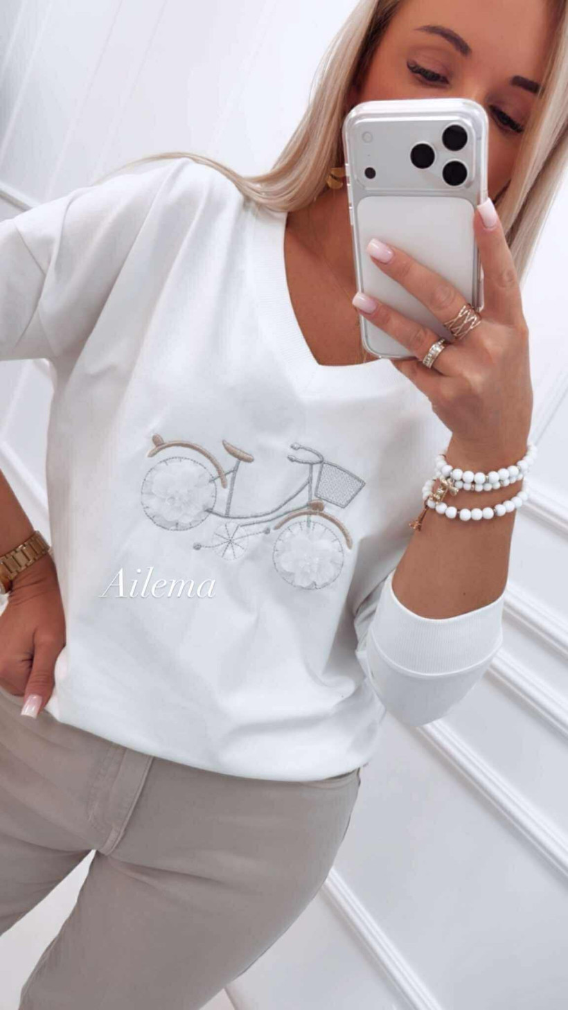 Bluzka Passions 14213 z ozdobnym rowerem 