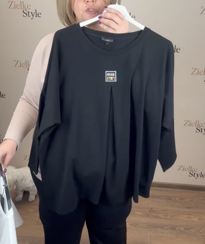 Tunika jednokolorowa zakładka z przodu i naszywka, veso - 9147 - czarna