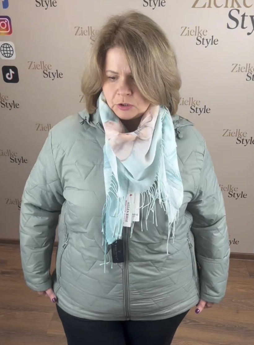 Kurtka z kapturem pikowana ściągacze na bokach - 7xl - 82084 - oliwka