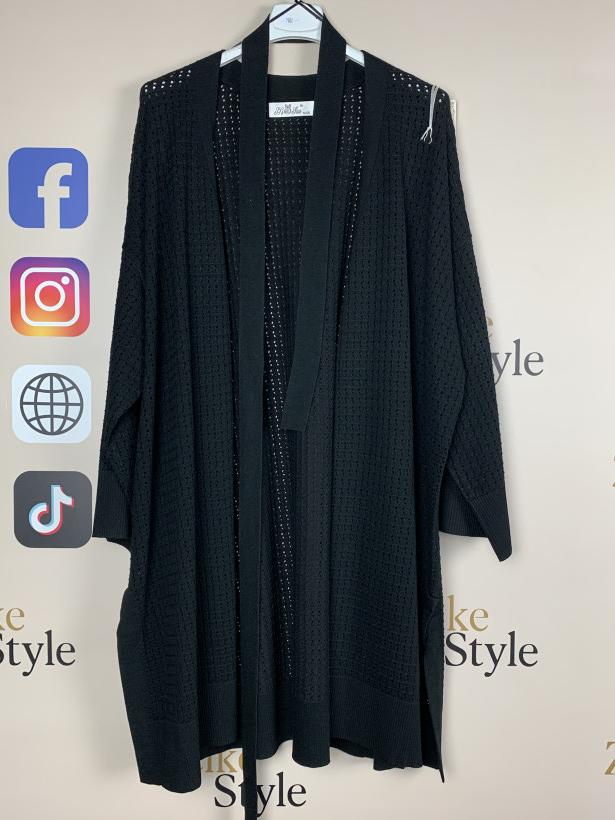 Narzutka ażurowa jednokolorowa z paskiem - ( m/l, xl/2xl ) - 8360 - czarna