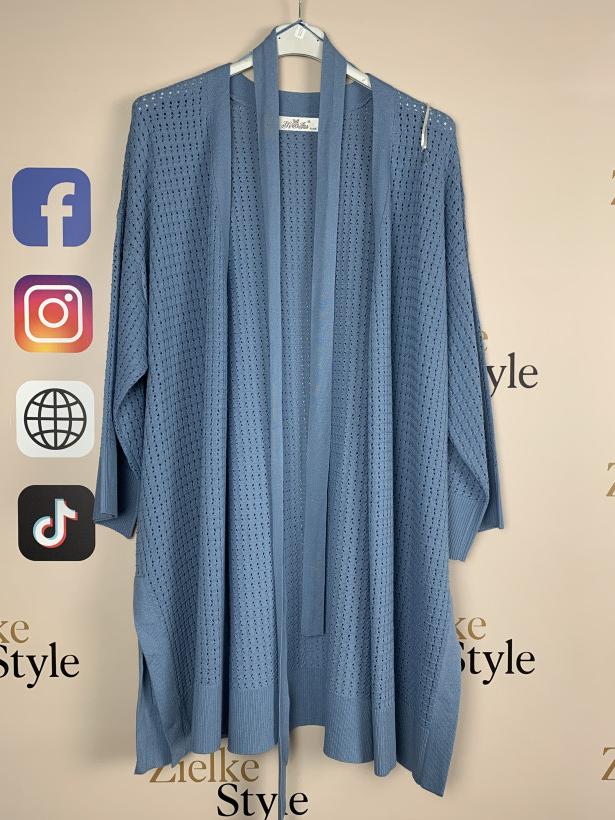 Narzutka ażurowa jednokolorowa z paskiem - ( m/l, xl/2xl ) - 8360 - błękitna