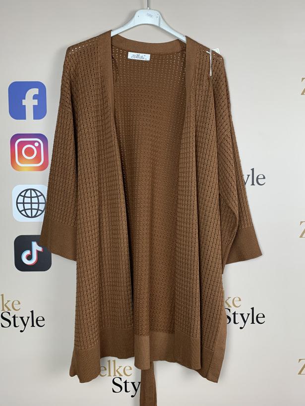 Narzutka ażurowa jednokolorowa z paskiem - ( m/l, xl/2xl ) - 8360 - karmel