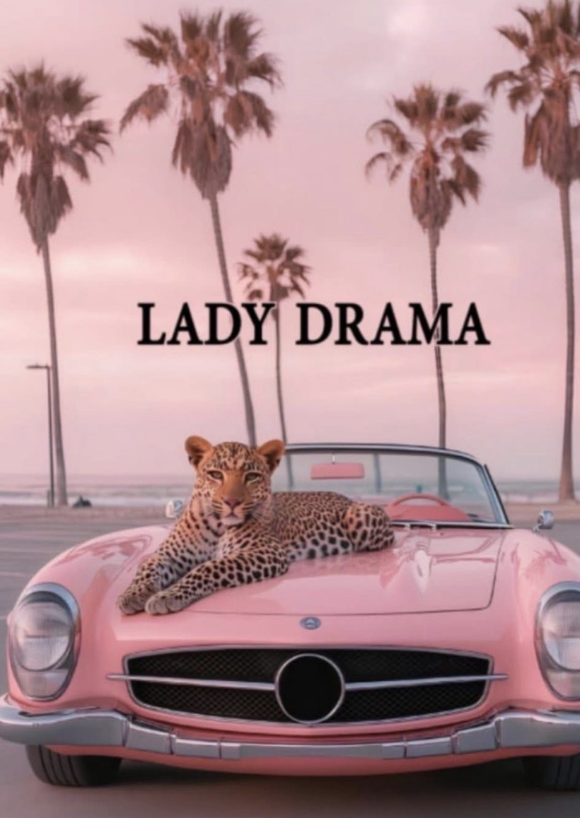 T-SHIRT ŚMIETANA CALIFORNIA PUDER LADY DRAMA