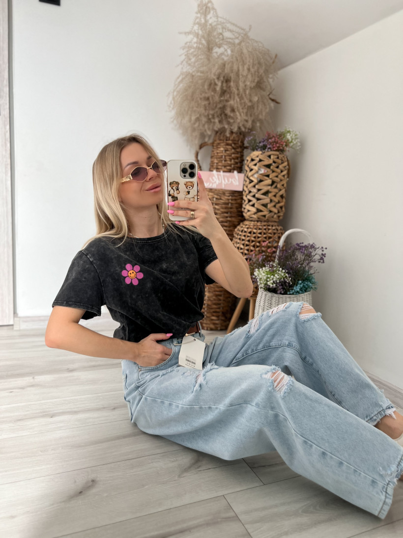 T-shirt dekatyzowany aplikacja