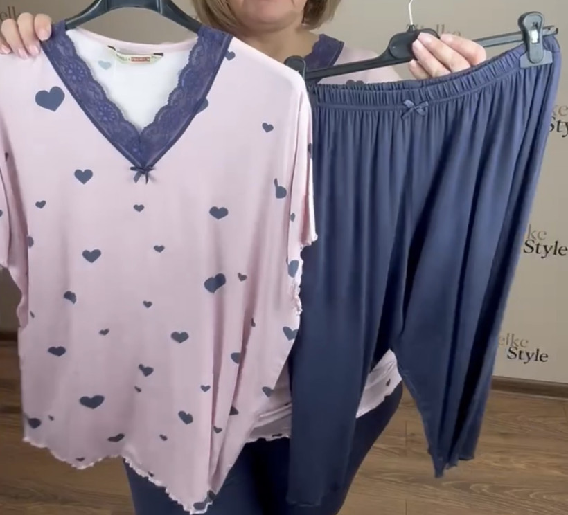 Piżama góra w serduszka w serek z koronki  + spodnie gładkie- 3xl - 2020- pudrowy z granatem