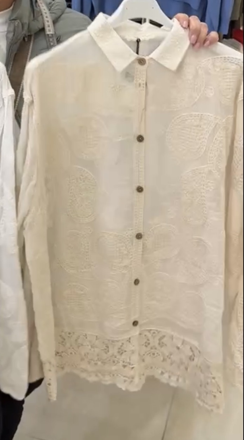 Italia nr.9 - Koszula z gipiurą u spodu, wzór wyszywane kwiaty - 68025 - beżowa