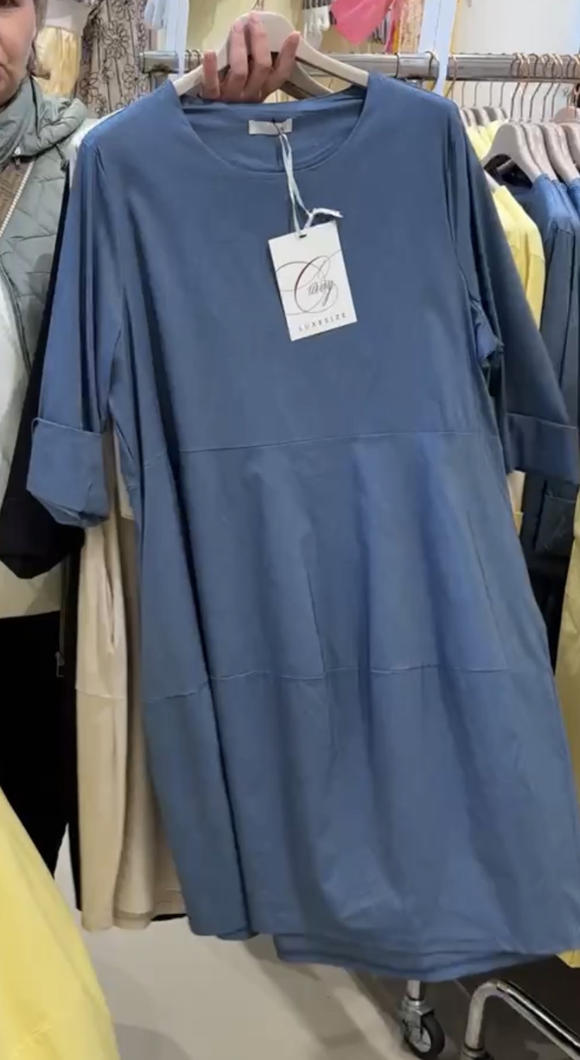 Italia nr.9 - Sukienka jednokolorowa z kieszeniami - 1891 - jeansowa