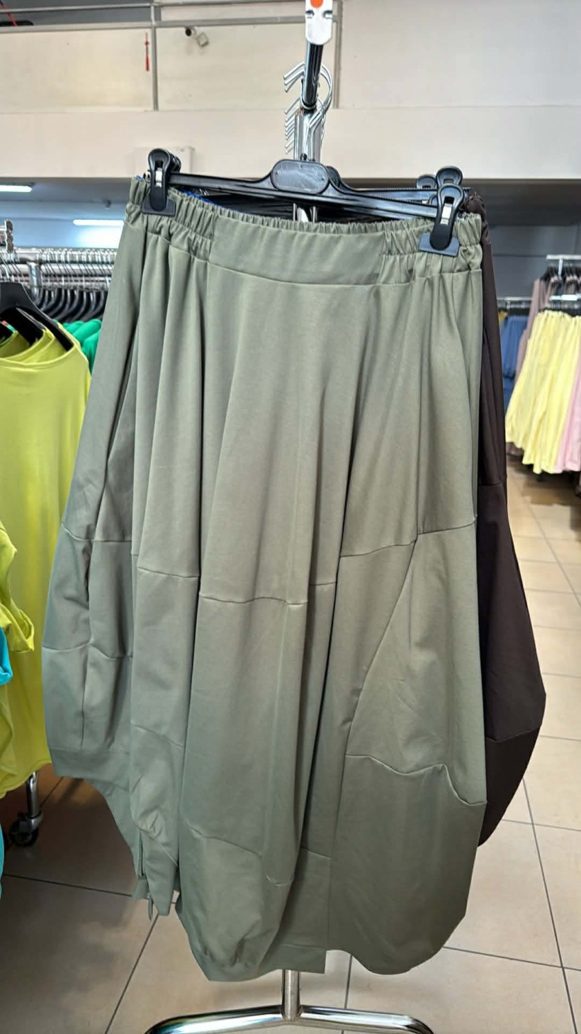 Italia nr.9 - Spódnica jednokolorowa bombka - 26060 - khaki