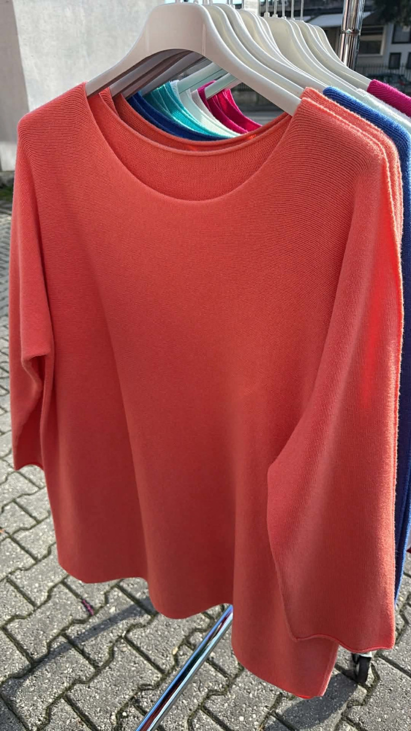 Italia nr.9 - Sweter jednokolorowy - długi rękaw - 14746 - morela