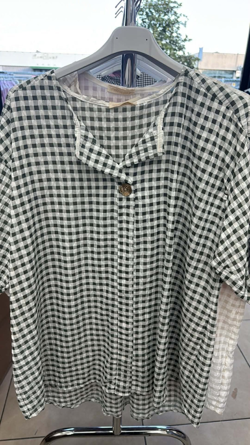 Italia nr.9 - Bluzka z guzikiem - wzór krata - 25147 - oliwka