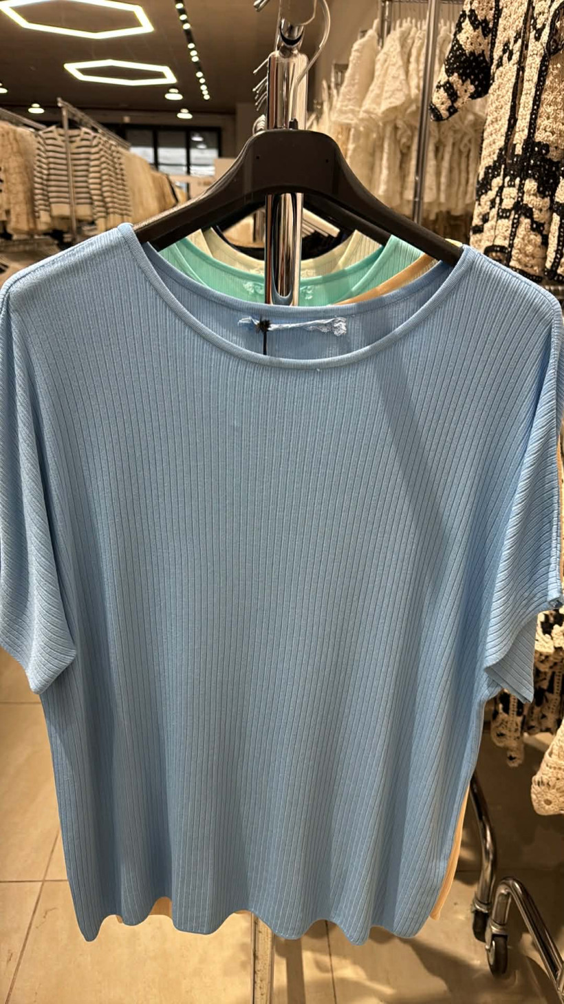 Italia nr 9 - Bluzka jednokolorowa, szerszy prążek - 88077 - niebieska