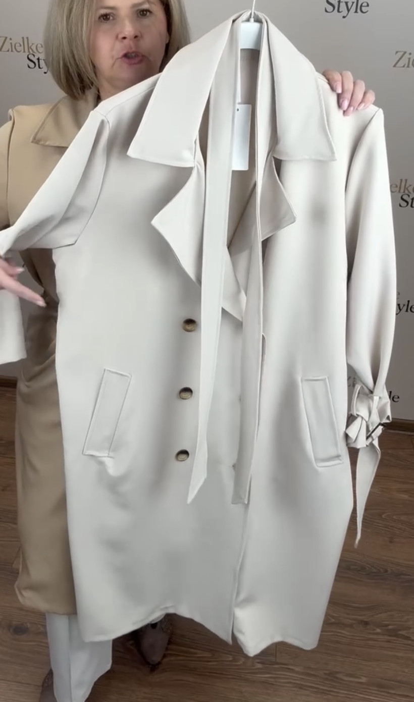 Italia nr 9 - Płaszcz trencz dwurzędowy, guziki, bez podszewki, jednokolorowy - 3956 - beż