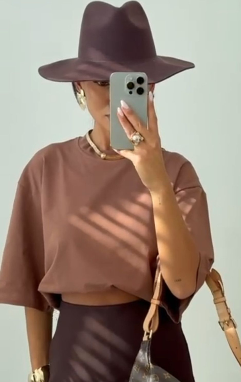 T-SHIRT MLECZNA CZEKOLADA UNI SLAY