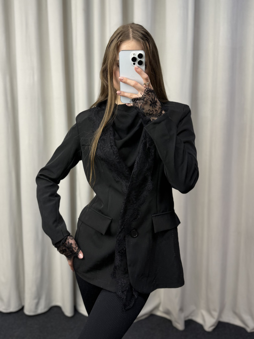 Marynarka czarna z koronką po całości 