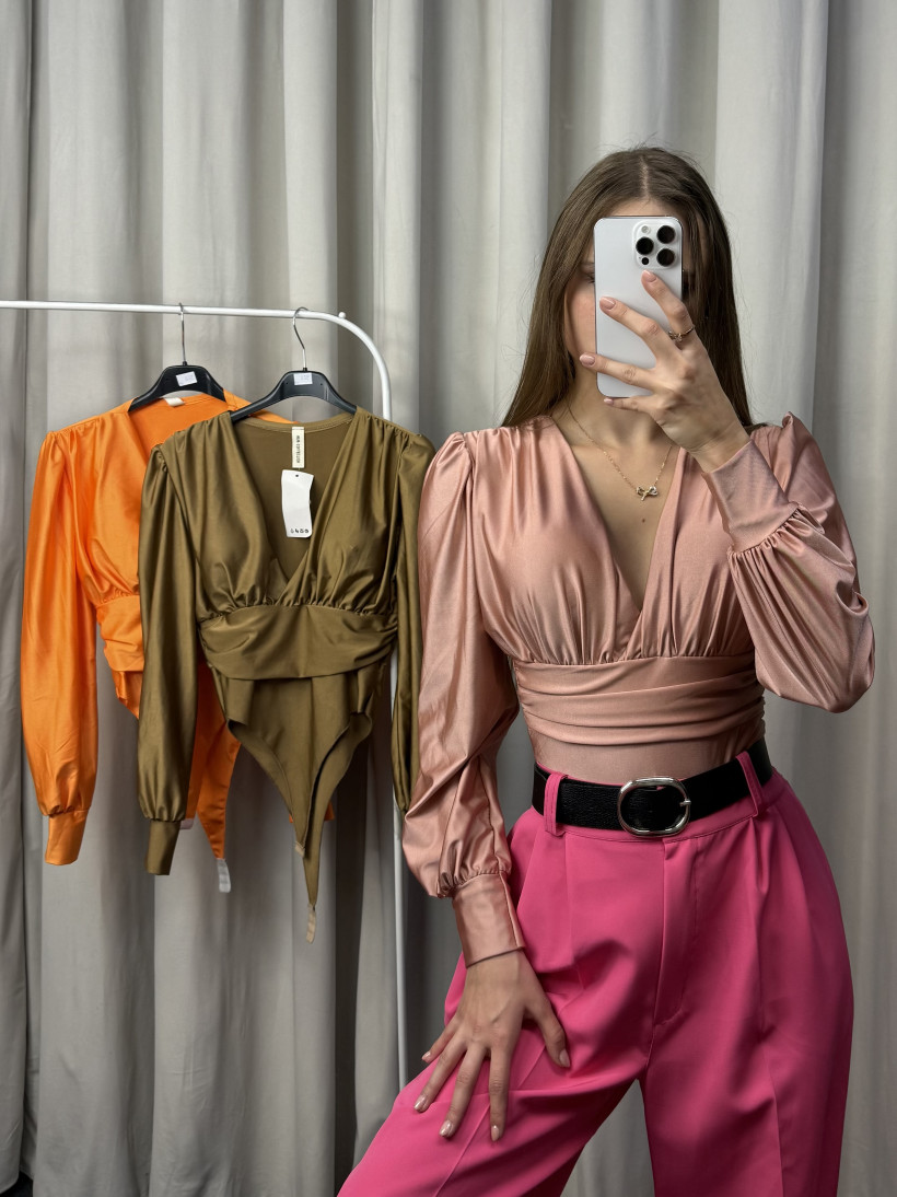 Body gładkie z usztywnianą miseczką