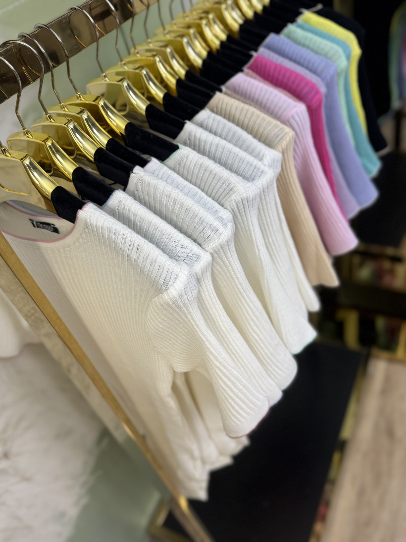 Body z wiskozy prążek Minouu