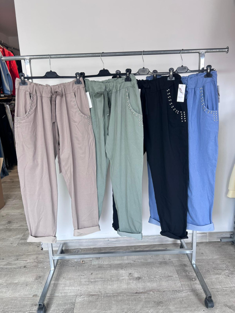 Elastyczne spodnie z ozdobnymi dżetami plus size